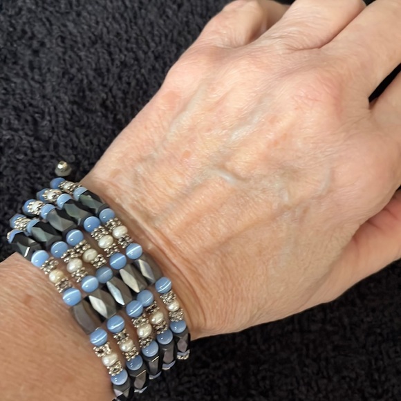 Just over 36” magnetic beads - Picture 1 of 6